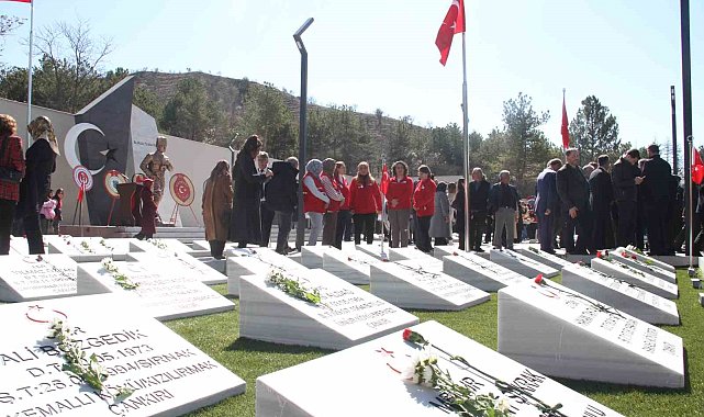 Çanakkale Zaferi'nin 109. yıldönümünde şehitler dualarla anıldı