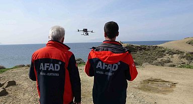 Çanakkale'de batan bottaki kayıp düzensiz göçmenler dron ile aranıyor