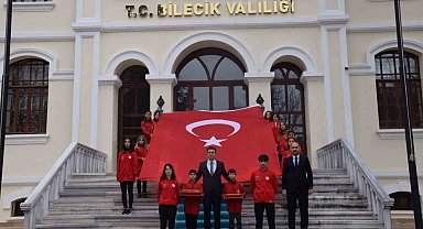 Çanakkale'den yola çıkan kutsal emanetler Bilecik'e ulaştı