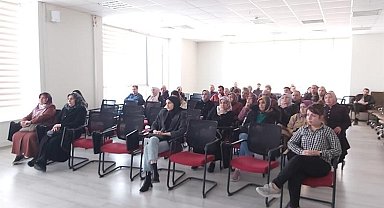 Çankırı'da okullardaki gıda işletmeleri personeline hijyen eğitimi