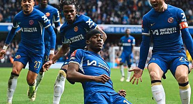 Chelsea, FA Cup'ta yarı finale yükseldi