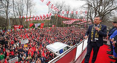CHP Genel Başkanı Özgür Özel: "Kim ki dara düşmüştür babaevinin kapıları ardına kadar açıktır"