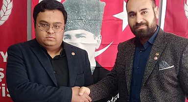 CHP'den 2 haftada 2 kez istifa etti