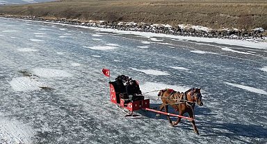 Çıldır Gölü'nde renkli görüntüler