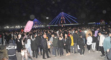 Cizre'de düğünleri aratmayan köprü açılışı