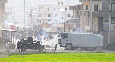 Cizre'de izinsiz gösteriye polis müdahale etti