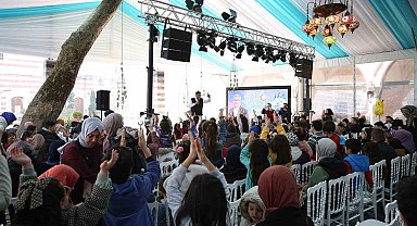 Çocuklar Ramazan'ın güzelliklerini Eyüpsultan'da yaşıyor