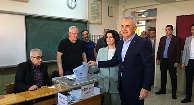 Cumhur İttifakı Aydın Büyükşehir Belediye Başkan Adayı Savaş oyunu kullandı