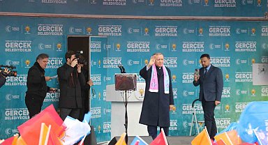Cumhurbaşkanı Erdoğan: "Özgür efendi bıraksın bu darbe şakşakçılığını"