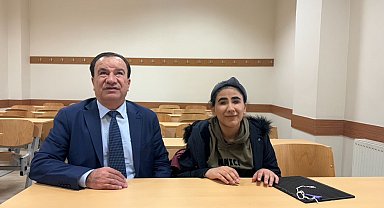 Cumhurbaşkanı'ndan ilham alan görme engelli kız, ilahiyat fakültesini dereceyle kazandı