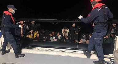 Datça'da 33 düzensiz göçmen kurtarıldı