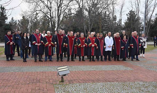 Dekan Çokluk: "Tıp mesleği şefkatin, fedakarlığın ve adanmışlığın sembolüdür"