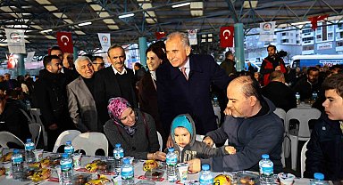 Denizli Büyükşehrin iftar bereketi Fatih'te yaşandı