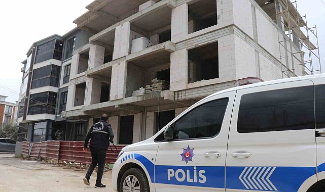 Denizli'de inşaattan düşen işçi ağır yaralandı