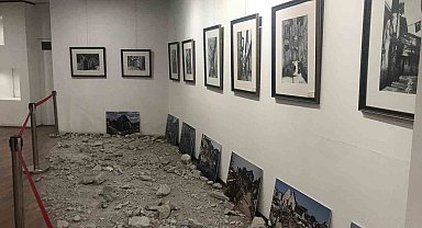 Deprem bölgesinden getirilen objelerin yer aldığı 'Yaşamın İzleri' sergisi açıldı
