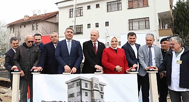 Depremde hasar alan aile sağlığı merkezinin temeli atıldı