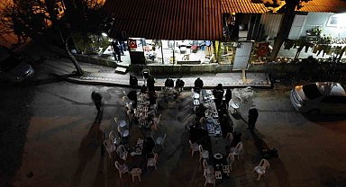 Depremin yok ettiği mahallede hüzünlü iftar