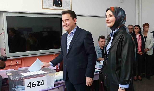 DEVA Partisi lideri Babacan, oyunu Ankara'da kullandı