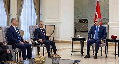 Dışişleri Bakanı Fidan, Irak Türkmen Cephesi Başkanı Turan ve Kerkük Milletvekili Salihi ile bir araya geldi