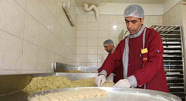 Diyarbakır'da tatlıcılar Ramazan ayında günde 1 ton satış hedefliyor