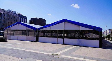 Diyarbakır'ın iki ayrı merkezinde iftar çadırı