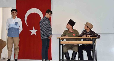 DOSTEK Koleji'nden Çanakkale Zaferi'nin 109'uncu yılına yakışır gösteri