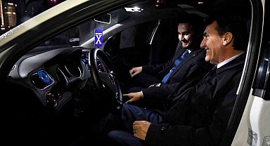 Dündar, modifiyeli araç tutkunlarıyla buluştu