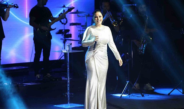 Dünya Kadınlar Günü'nde Zara'dan konser