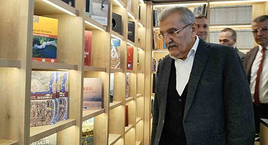 Dünya'nın ilk yalı kütüphanesi Beykoz'da hizmete açıldı