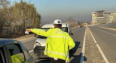 Düzce'de denetimlerde 122 araç trafikten men edildi