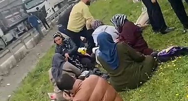 Düzce'de şehirlerarası yolcu otobüsü kaza yaptı