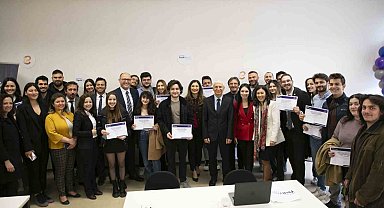 Eczacıbaşı Topluluğu geleceğin 'Teknoloji Kahramanları'nı yetiştiriyor