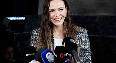 Eda Erdem Dündar: "Kol kaslarımdan, saçımın duruşuna, yüzümdeki kararlı ifadeye kadar çok güzel resmetmişler"