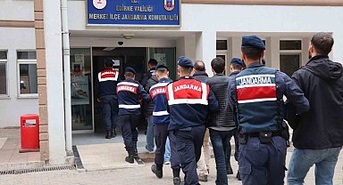 Edirne'de jandarması aranan 142 şüpheliyi yakaladı