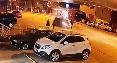 Edirne'de yayaya iki otomobil birden çarptı
