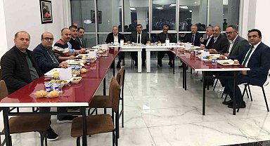 Eğitim camiası iftarda buluştu