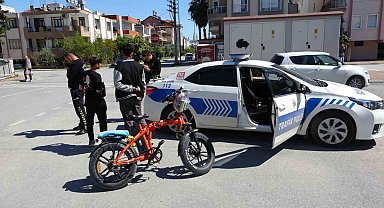 Elektrikli bisikletle park halindeki kamyonete çarptı: 1 yaralı