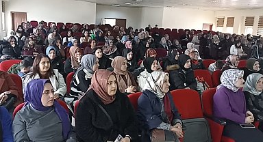 Erciş'te "Kadının Gücü Van'ın Gücü" programı düzenlendi