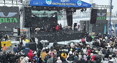 Erciyes'te kar altında Ferhat Göçer Konseri