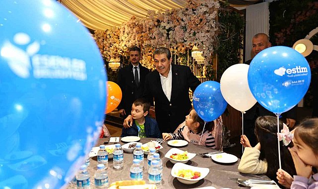 Esenler'de minikler iftar sofrasında buluştu