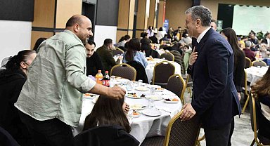 Esenyurt Belediye Başkanı Bozkurt sağlık çalışanlarıyla iftar sofrasında buluştu