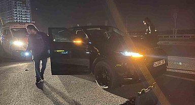 Esenyurt'ta caddeden karşıya geçmeye çalışırken otomobilin çarptığı kadın hayatını kaybetti