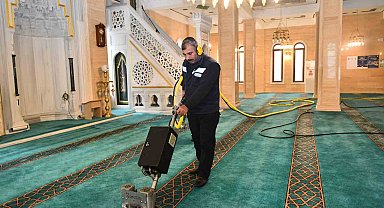Esenyurt'ta camiler Ramazan ayına hazırlandı
