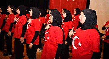 Esenyurt'ta Çanakkale Zaferi'nin 109. yılı kutlandı