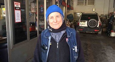 Eşi kaza geçirince önce aşçı sonra tamirci oldu