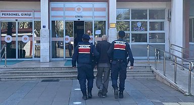 Eşini kasten öldüren firari, jandarmadan kaçamadı