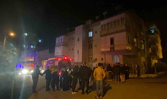 Evde çıkan yangında mahsur kalan çocukları apartman sakinleri kurtardı