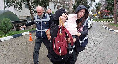Evden 50 bin liralık altın çalan kadın yakalandı