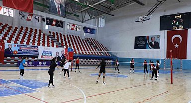 Evinin sultanları voleybol turnuvası heyecanı