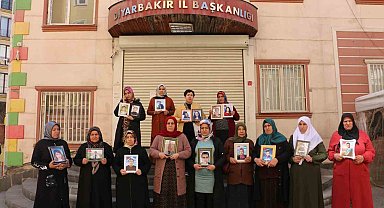 Evlat nöbetindeki aileler 8 Mart'ı buruk geçirdi